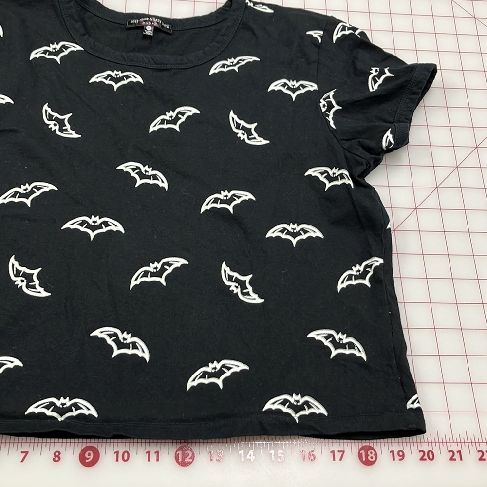 LOVE PEACE & LAZY DAYS Goth Grunge Bat Print B/W Cotton Crop Top Halloween SZ XL - Picture 8 of 12